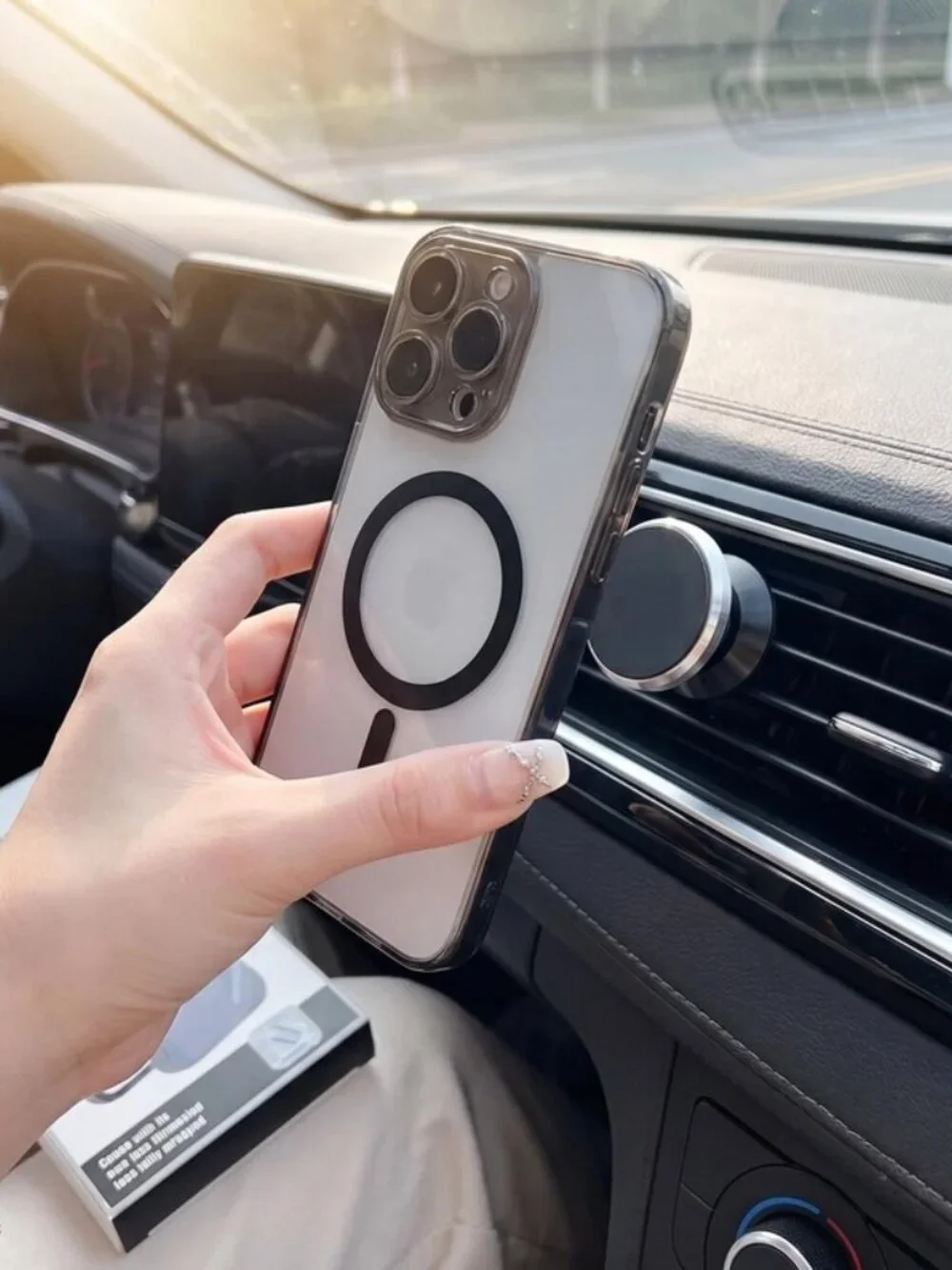 Magnetic Clear Shield iPhone Case - Black Edge MagSafe